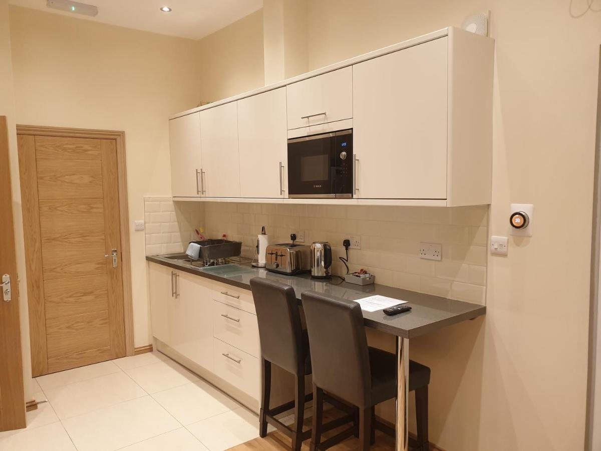 London Luxury Apartments 4 Min Walk From Ilford Station, With Free Parking Free Wifi Eksteriør billede