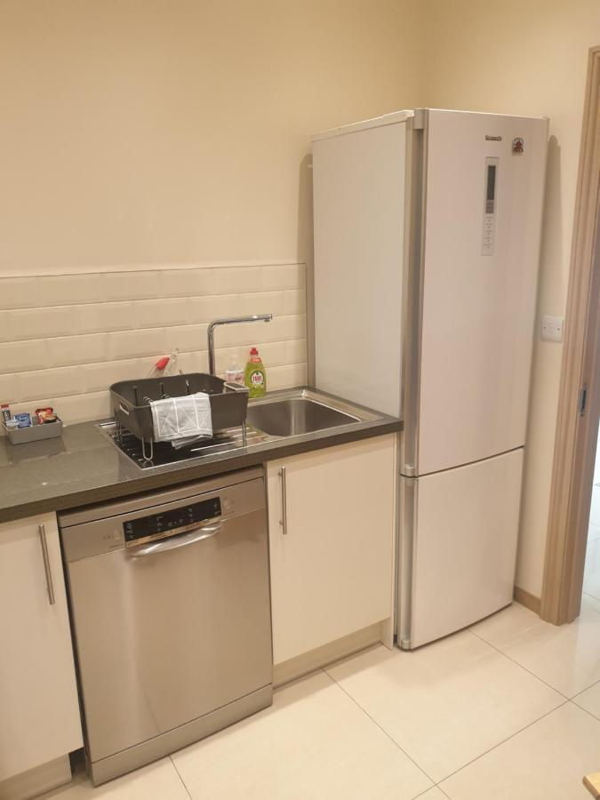 London Luxury Apartments 4 Min Walk From Ilford Station, With Free Parking Free Wifi Eksteriør billede