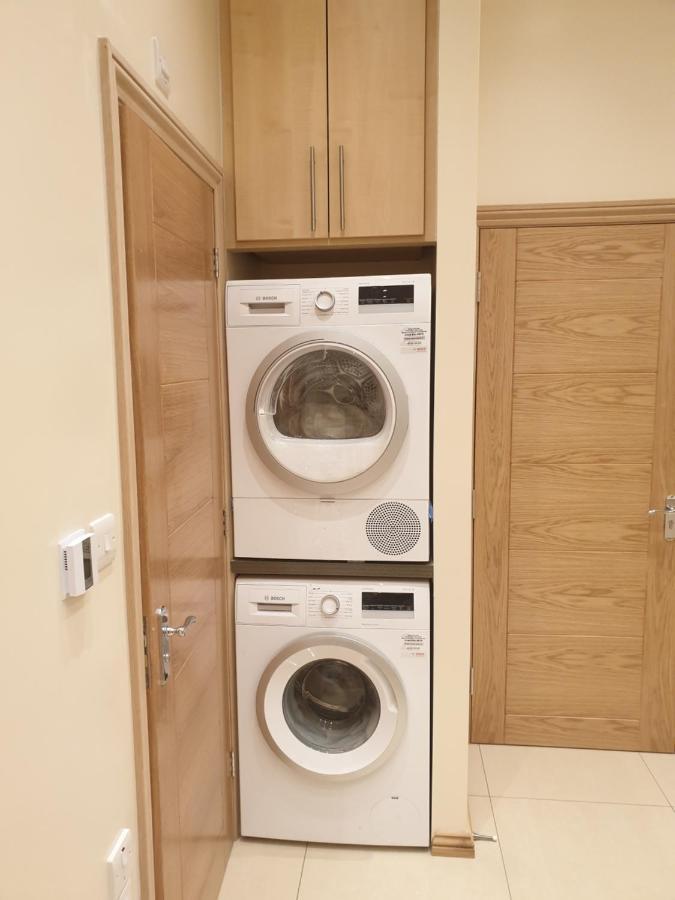 London Luxury Apartments 4 Min Walk From Ilford Station, With Free Parking Free Wifi Eksteriør billede