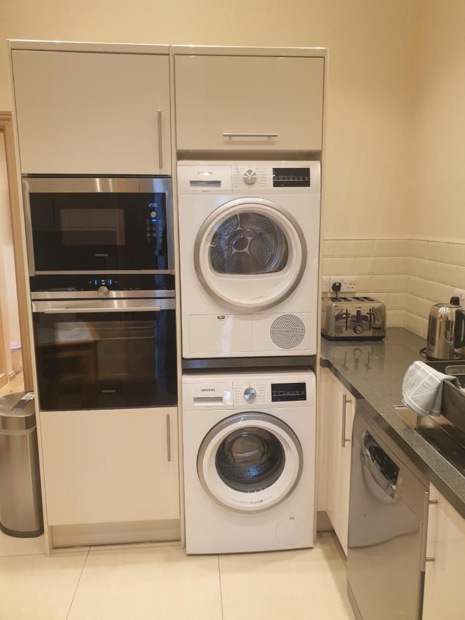 London Luxury Apartments 4 Min Walk From Ilford Station, With Free Parking Free Wifi Eksteriør billede