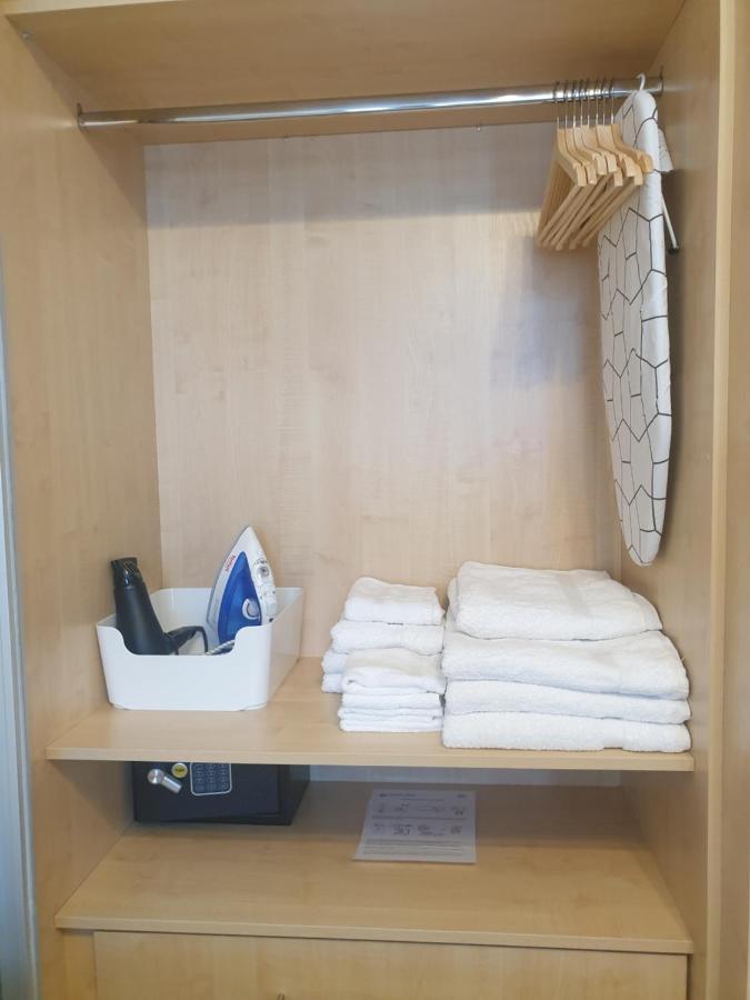 London Luxury Apartments 4 Min Walk From Ilford Station, With Free Parking Free Wifi Eksteriør billede